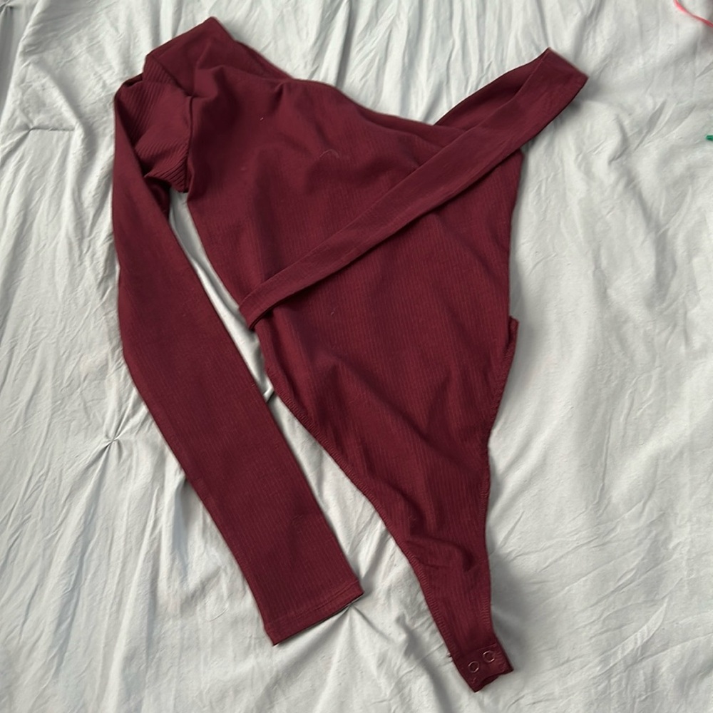 Naked wardrobe snatched cold shoulder Bodysuit M
